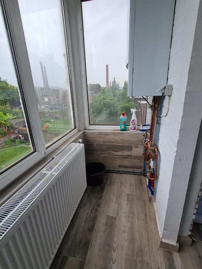 Cosy 1&2 parking wifi ménage Netflix gratuits Apartman Charleroi Kültér fotó
