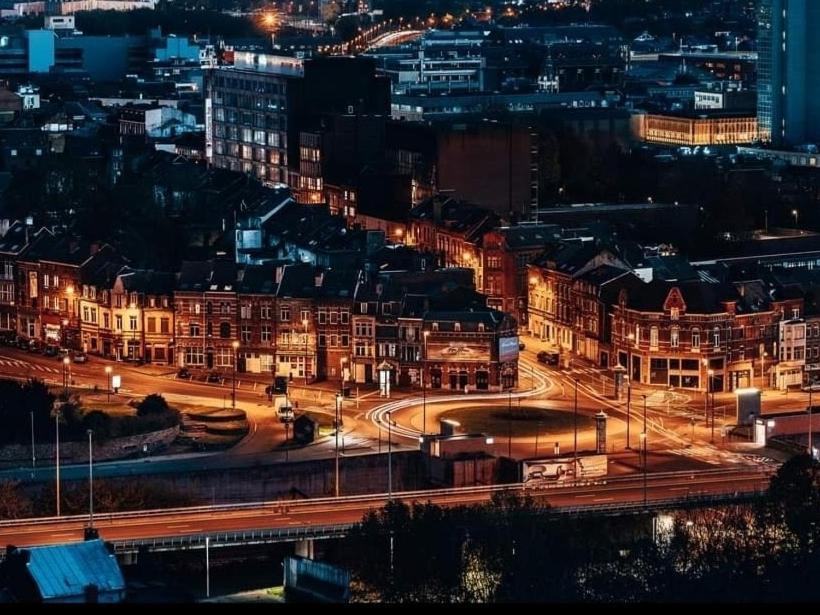 Cosy 1&2 parking wifi ménage Netflix gratuits Apartman Charleroi Kültér fotó